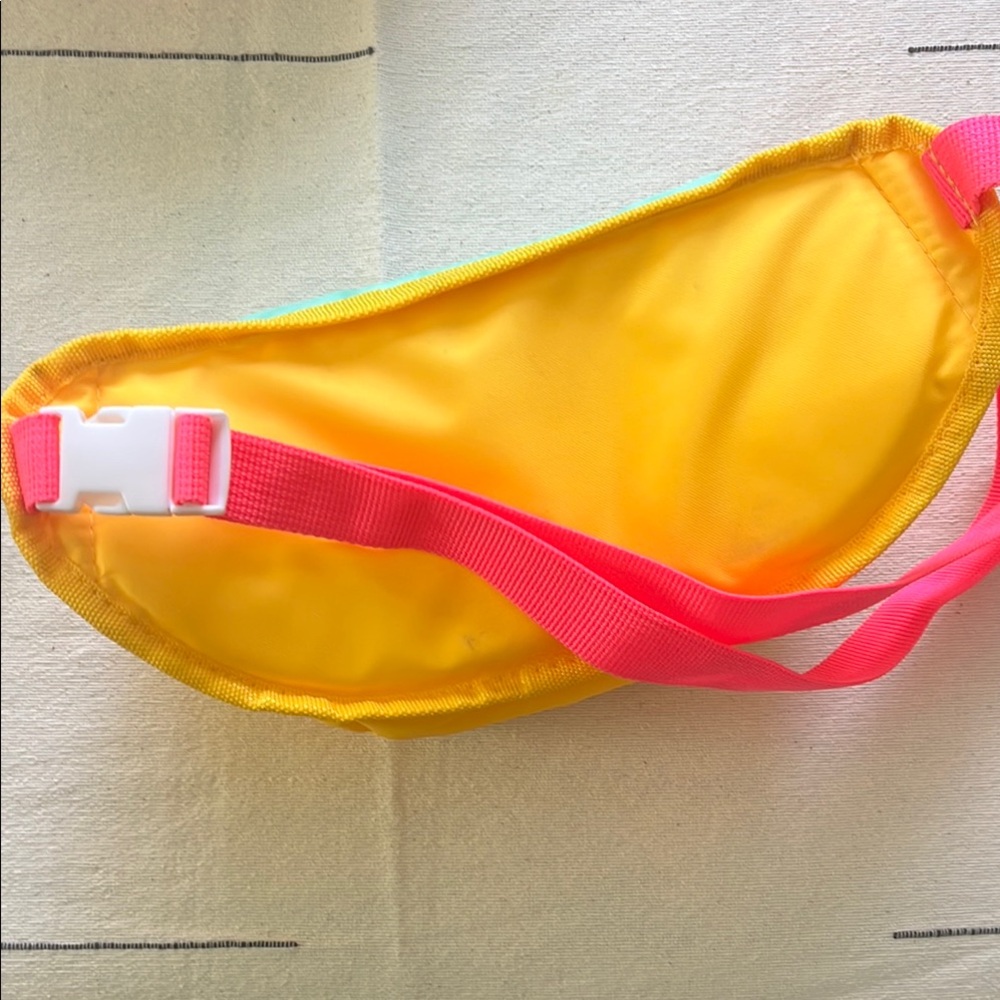 Igloo Yellow & Mint Colorblock Fanny Pack with Pink Strap - Picture 3 of 3